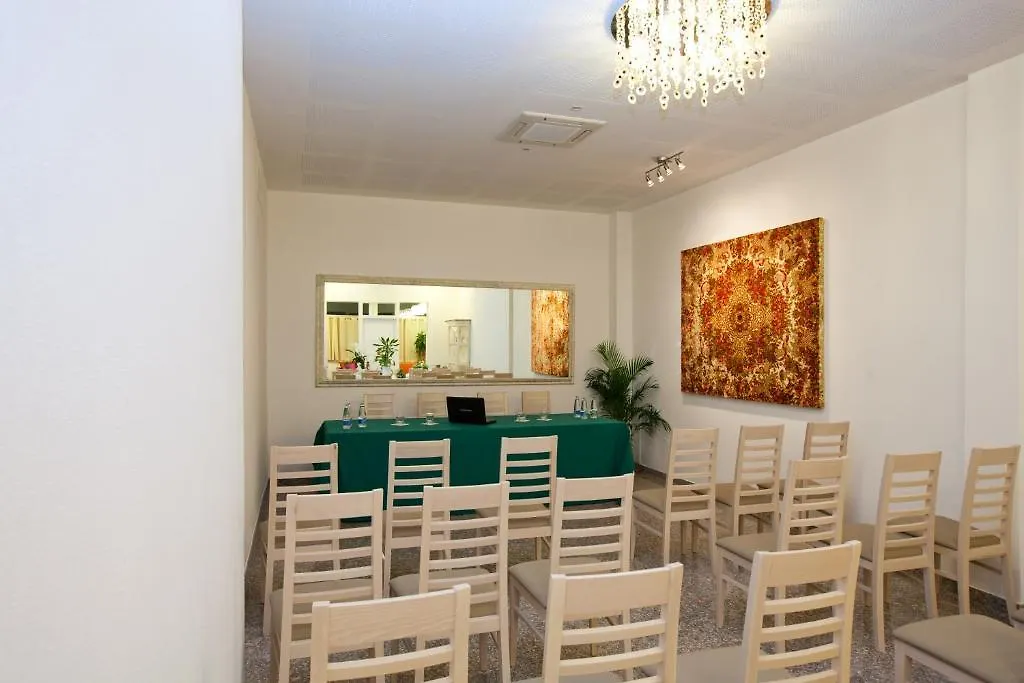 Hotel Ristorante Cesare Savignano sul Rubicone 3*,